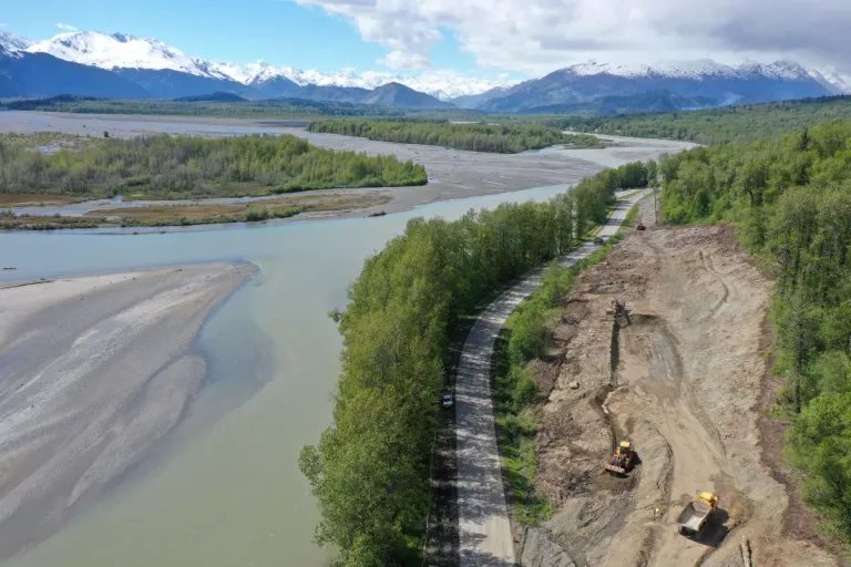 Illustration of Colas remporte un contrat pour la rénovation d’une route en Alaska