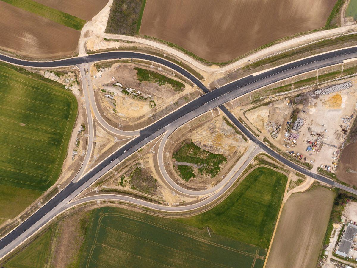 Constructions sur la M83 en Hongrie